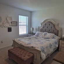 1723 Windrose Bnd in Angleton, TX - Building Photo - Building Photo