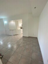 17455 NW 75th Pl, Unit 107A in Hialeah, FL - Building Photo - Building Photo