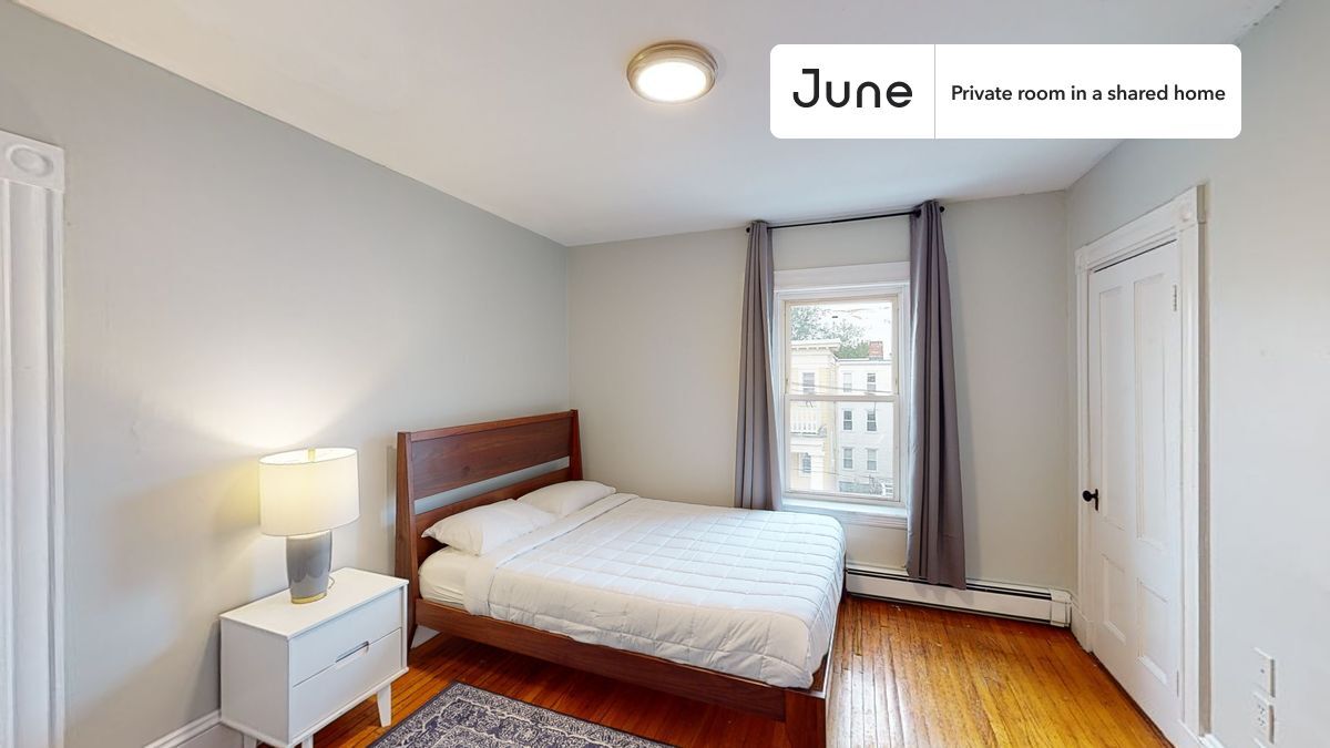 Private bedroom in 4 bed/2 bath Home in Boston, MA - Building Photo