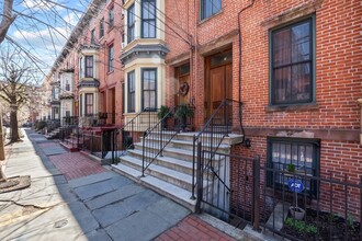 25 Astor Pl in Jersey City, NJ - Foto de edificio - Building Photo