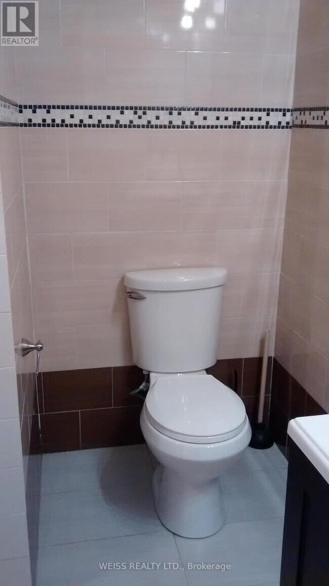 4063 Ellesmere Rd in Toronto, ON - Building Photo - Building Photo