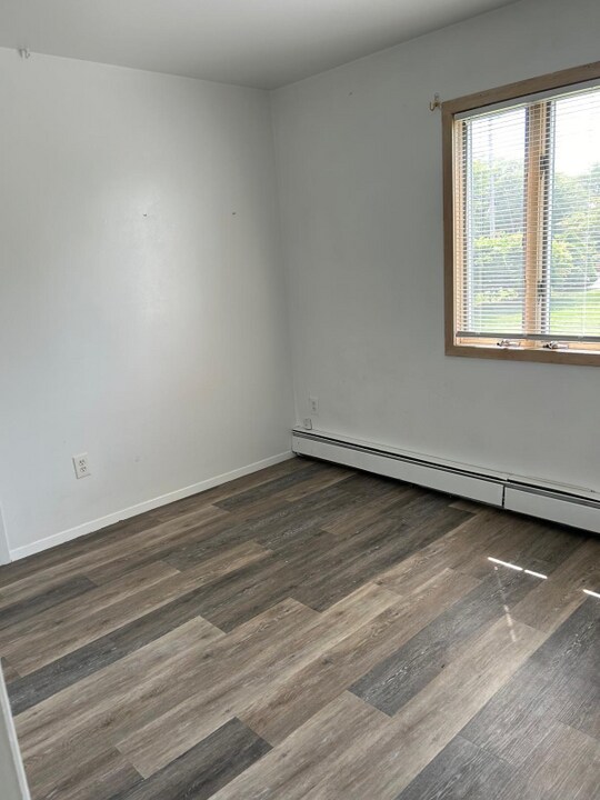 647 Shore Dr in Oakdale, NY - Foto de edificio