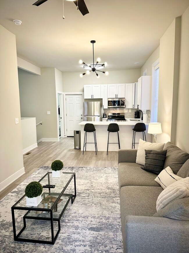 2837 W Lexington St in Chicago, IL - Building Photo - Building Photo
