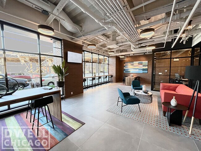 951 W Dakin St, Unit 1