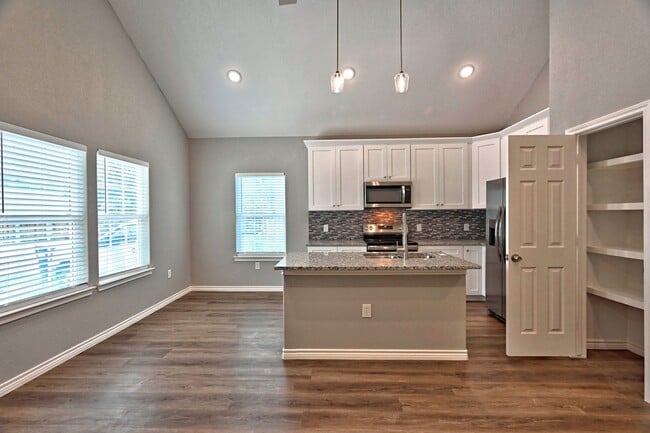 property at 11913 Nelwood St