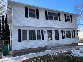 1162 Co Rd 8 in Farmington, NY - Building Photo