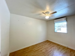 1279 Manulani St in Kailua, HI - Building Photo - Building Photo