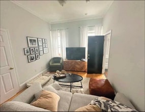 716 E 6th St, Unit 1R in Boston, MA - Building Photo - Building Photo