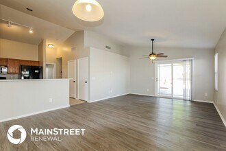 11060 W Lane Ave in Glendale, AZ - Building Photo - Building Photo