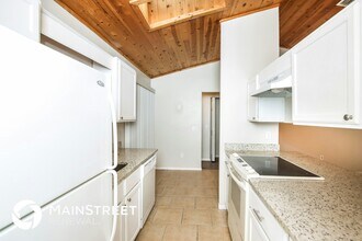 524 Commodore Ave NW in Palm Bay, FL - Building Photo - Building Photo
