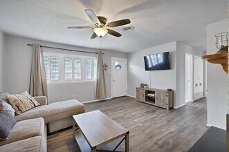 1429 W Water St in Weatherford, TX - Building Photo - Building Photo