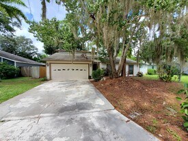 3938 Palau Dr in Sarasota, FL - Building Photo