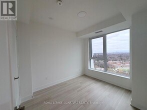 60 Central Park Roadway in Toronto, ON - Building Photo - Building Photo