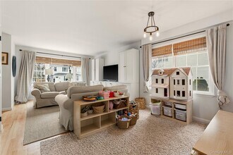 357 Midland Ave in Rye, NY - Building Photo - Building Photo