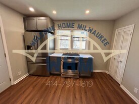 3045 N Booth St in Milwaukee, WI - Building Photo