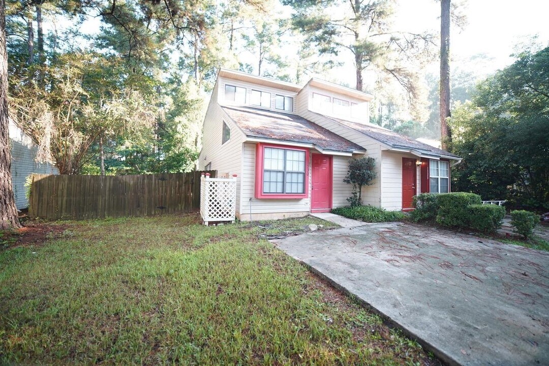 1530 Merry Oaks Ct in Tallahassee, FL - Building Photo
