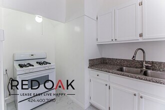 915 Grattan St in Los Angeles, CA - Building Photo - Building Photo