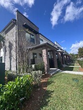 750 NW 82nd Ter in Plantation, FL - Foto de edificio - Building Photo