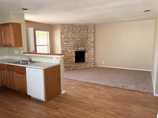 9902 Roxanna Dr in Austin, TX - Building Photo - Building Photo