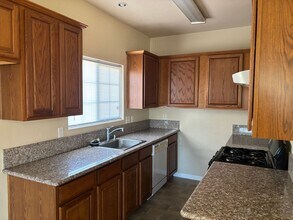 6855 Carnation Ave in Sacramento, CA - Building Photo - Building Photo