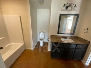 408 Carson Way in Webb City, MO - Building Photo - Building Photo