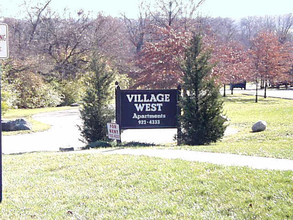 Village West in Lebanon, OH - Building Photo - Building Photo