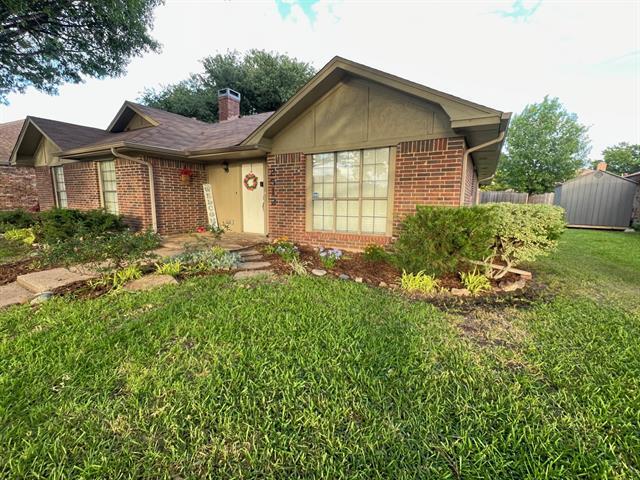 2512 Silverthorne Dr in Dallas, TX - Building Photo - Building Photo