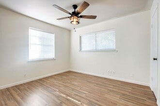 524 N Woods St in Sherman, TX - Building Photo - Building Photo