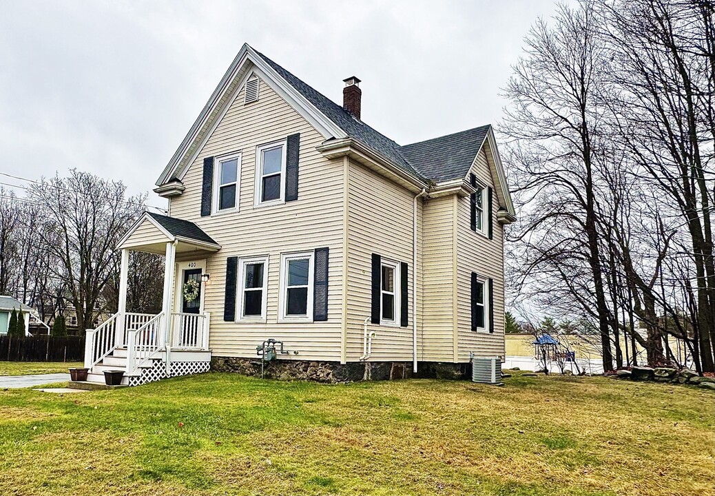 400 West St in Braintree, MA - Building Photo