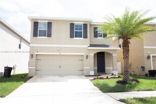 105 Lacewing Pl in Valrico, FL - Building Photo