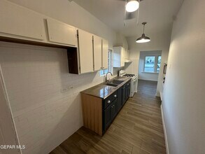 3814 Hueco Ave in El Paso, TX - Building Photo - Building Photo