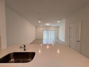 5129 Inspire Ln in West Melbourne, FL - Building Photo - Building Photo