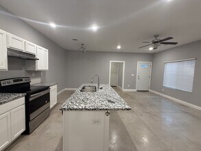 5529 S Handley St in Wichita, KS - Building Photo - Building Photo
