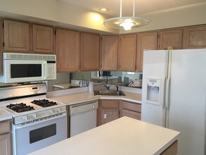 232 Nebula Rd in Piscataway, NJ - Building Photo - Building Photo