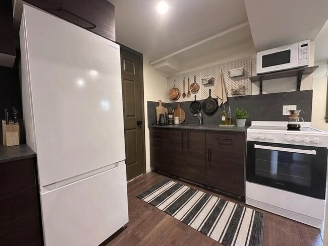 64 Goodenough St in Boston, MA - Building Photo - Building Photo