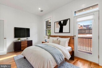 3169 18th St NW in Washington, DC - Building Photo - Building Photo