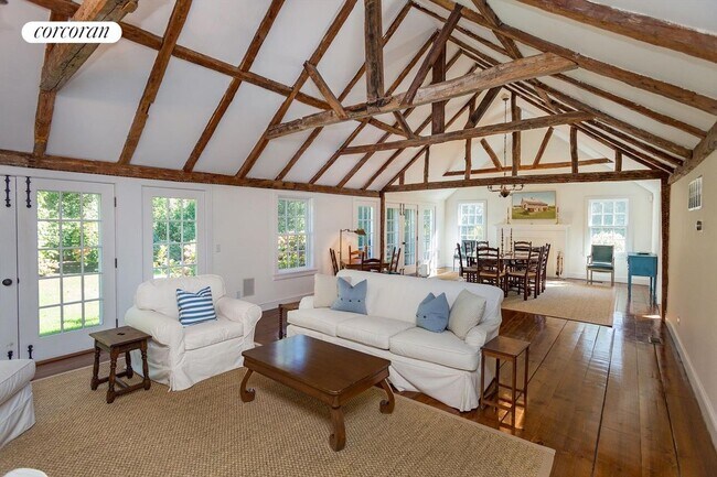 162 Sayre's Path in Wainscott, NY - Building Photo - Building Photo