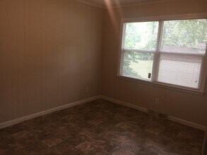 5433 Dolphin Ln in Charlotte, NC - Building Photo - Building Photo