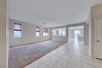 857 Sumner Ranch Rd in Henderson, NV - Building Photo - Building Photo