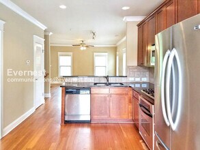 1428 Olden Ln in Atlanta, GA - Foto de edificio - Building Photo