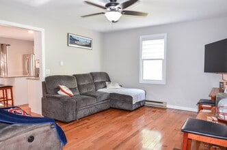 52 Stockton St in Boylston, MA - Building Photo - Building Photo