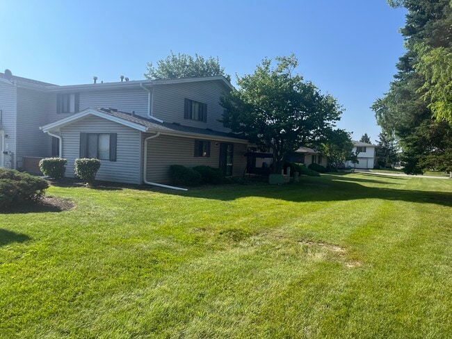 226 Patuxet Ct in Schaumburg, IL - Building Photo - Building Photo