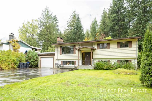 260 Robertson Crescent in Hope, BC - Building Photo - Building Photo