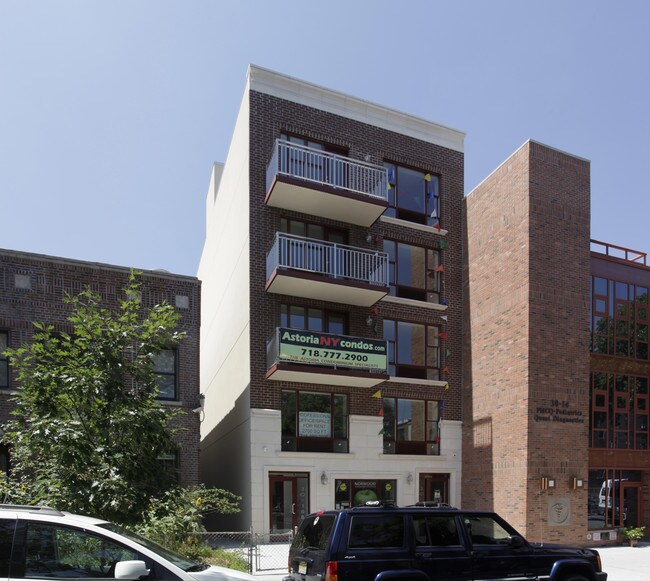 30-16 37th St in Astoria, NY - Building Photo - Building Photo