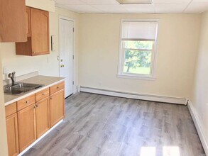 19 Bellport Ln in Bellport, NY - Building Photo - Building Photo