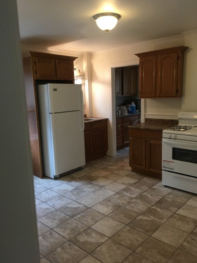 property at 148 Walnut St