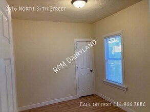 2616 N 37th St in Milwaukee, WI - Building Photo - Building Photo