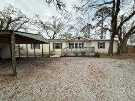 2352 Bay Grove Rd in Freeport, FL - Building Photo