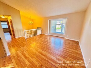 3684 Falcon Way in Eagan, MN - Building Photo - Building Photo