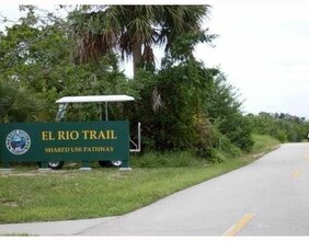 470 NW 20th St, Unit 304 in Boca Raton, FL - Building Photo - Building Photo